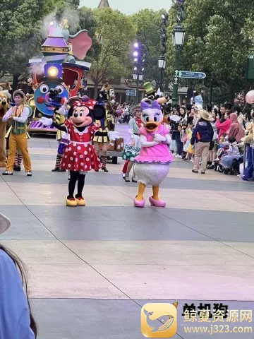 迪士尼度假区(迪士尼游玩助手) 迪士尼度假区(迪士尼游玩助手)